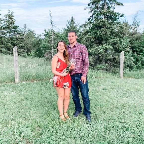 Meet your Posher, Cassandra - Picture 1 of 1